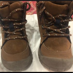 OshKosh toddler size 8 preowned boots